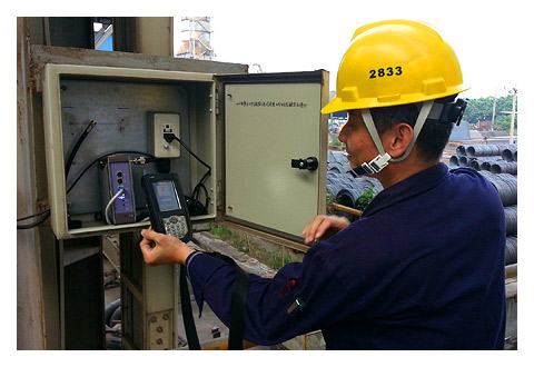 Industrial Wi-Fi Infrastructure in High-Temperature Steel & Iron Factory